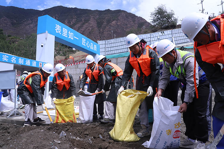 防汛演練。中建深裝西南公司供圖